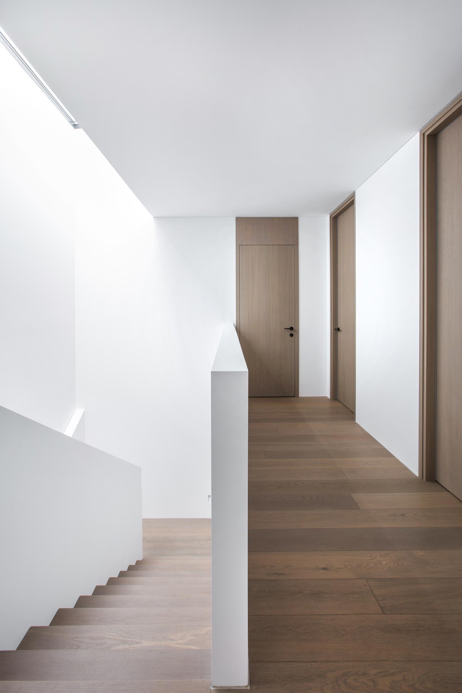 Moderno-Oil-Divine-Plank-5-Staircase